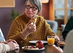 breakfast in senior living